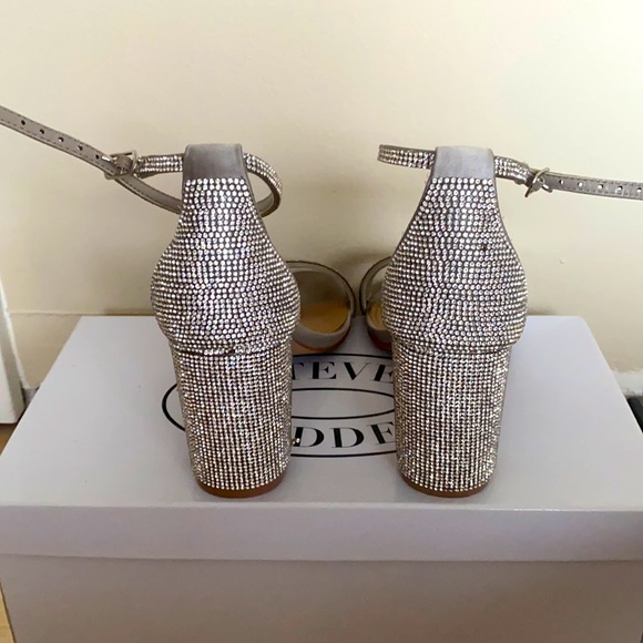 Steve Madden silver heels - Picture 2 of 3